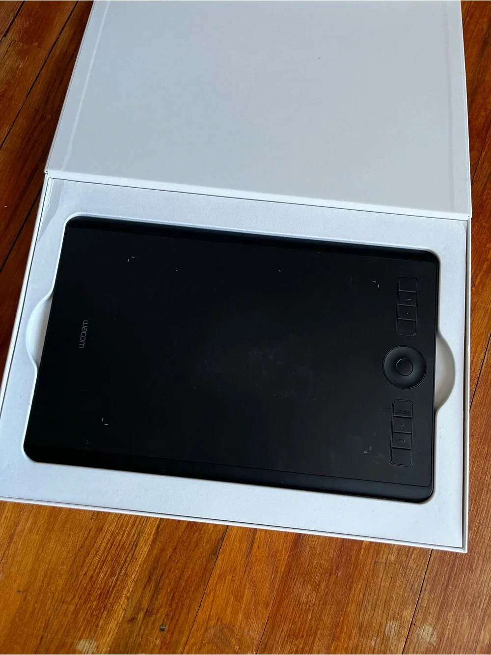 Wacom Intuos Pro Graphic Drawing Tablet - Large 13.3” x 8.6”